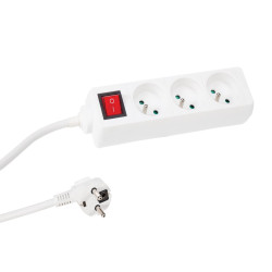 3-VOUDIGE STEKKERDOOS  MET SCHAKELAAR - 1.5 m KABEL - PENAARDE