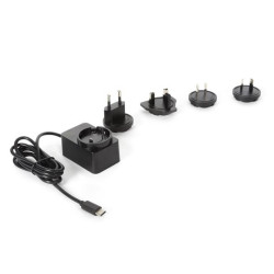COMPACTE LADER MET USB-AANSLUITING - 5 VDC - 2.5 A max. - 15 W max. - type C met 4 reisstekkers COMPACTE LADER MET USB-AANSLUITING - 5 VDC - 2.5 A max. - 15 W max. - type C met 4 reisstekkers